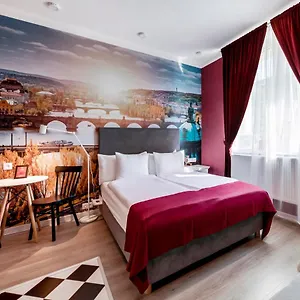 Revelton Apartahotel
