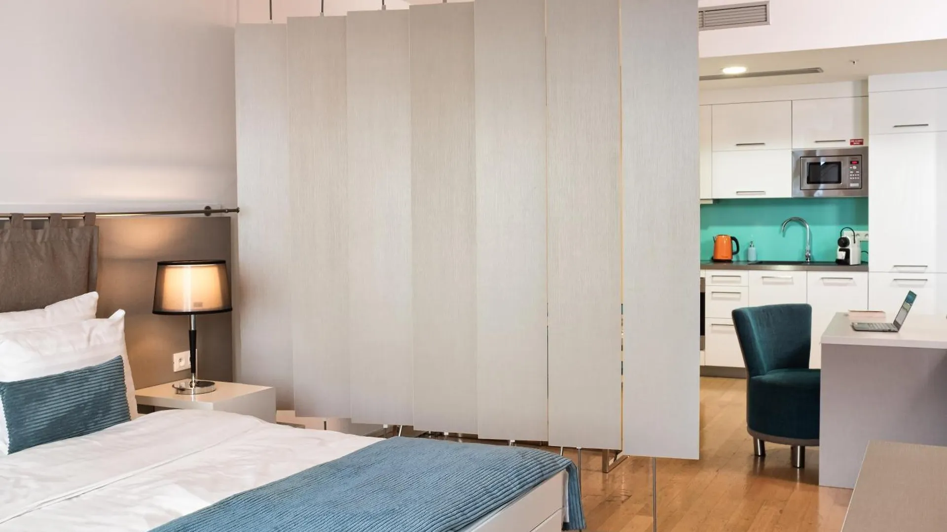 Aparthotel Vn3 Terraces Suites By Adrez Prague